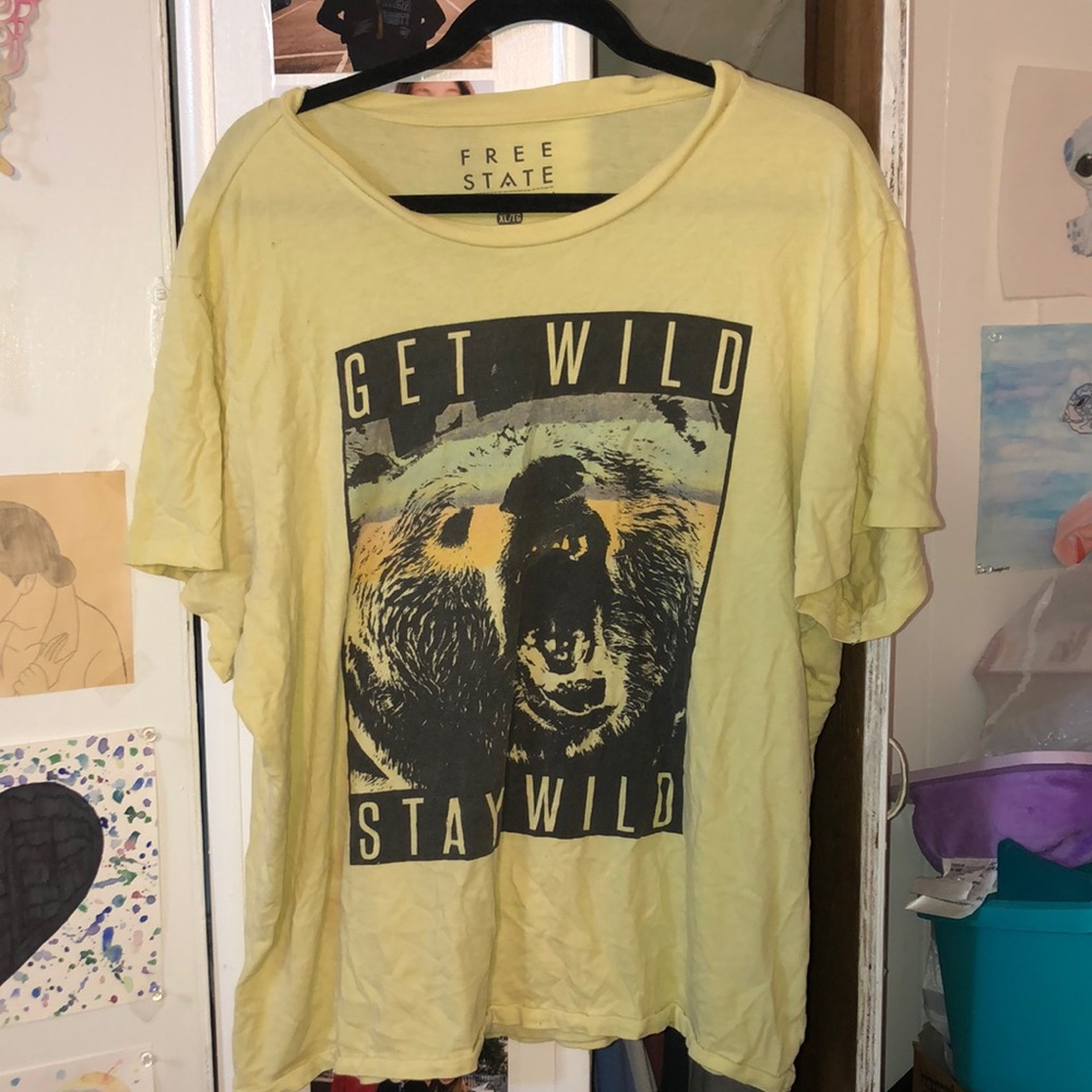 ⭐️3 For $15⭐️ Free State T-Shirt